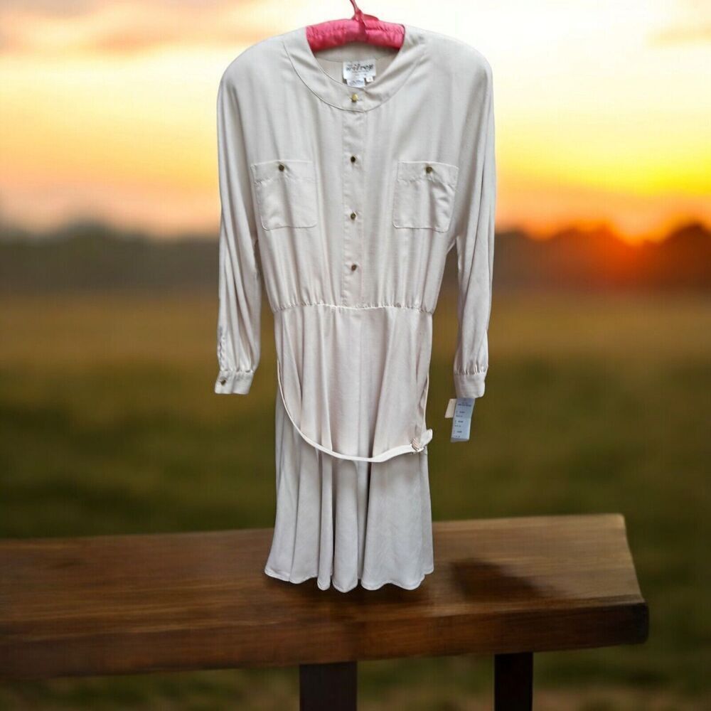 1970's NWT The Wilroy Traveller Dress. Tan A-line Button Down Vintage Size 20‎